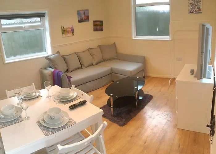 Ty Mynydd Lodge Holiday Home